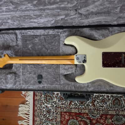 Fender American Professional II Stratocaster HSS with Rosewood Fretboard 2020 - Present - Olympic White image 8