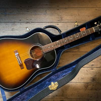 1998 Gibson J45 Buddy Holly LTD Edition & Hard shell case image 17