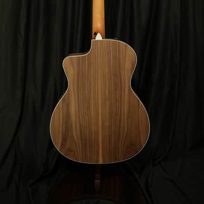 Taylor 214ce Walnut Natural image 4