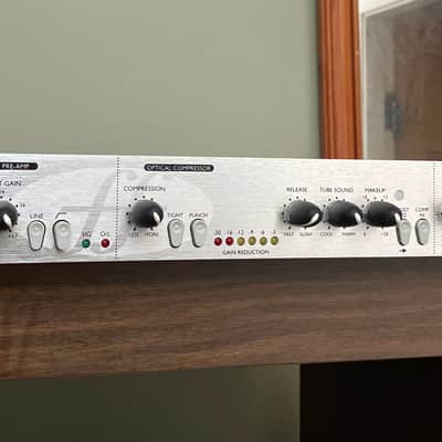 Focusrite Platinum Trak Master Channel Strip, Discrete Preamp Compressor, EQ, Tube Gain, Digital Inputs expansion image 1