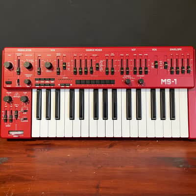 Behringer MS-1 Analog Synthesizer