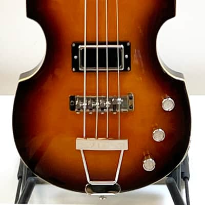 Duesenberg Violin Bass - 2-tone sunburst image 3