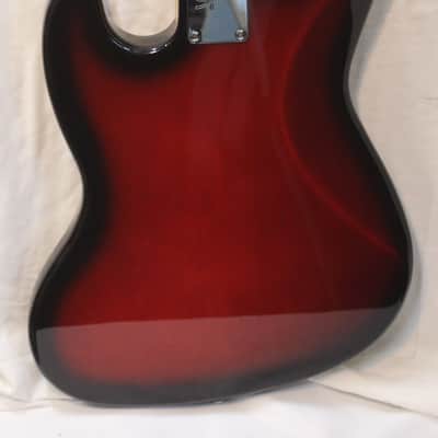 Squier Jazz bass standard series in Hard Shell Case - cherry burst image 12