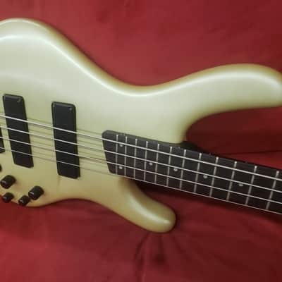 Ibanez EDB 600 Ergodyne Bass Pearl White Satin image 3