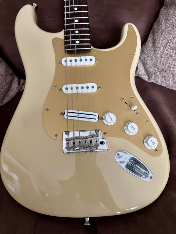 Fender Limited Edition American Professional Stratocaster Rosewood Neck 2020 Desert Sand image 1