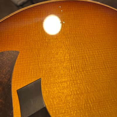 Taylor 714ce V-Class  2018 - Sunburst image 4