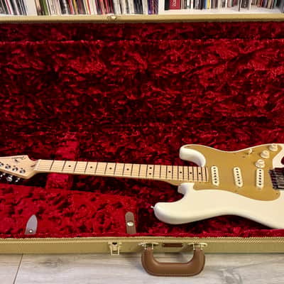 Fender Custom American Deluxe Stratocaster Olympic White Maple UPGRADES G&G USA Strat Professional II image 1