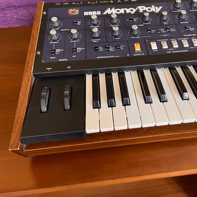 Korg Mono/Poly 1980s - Blue image 11