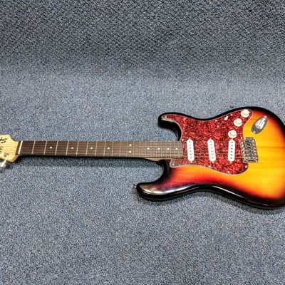 Fender Squier Stratocaster MIC 3 Tone Burst With Bag image 1