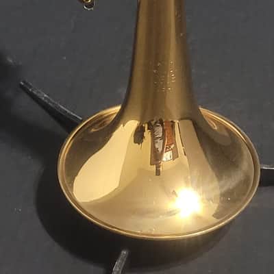 Conn 1050B Trumpet ,Hard case& mouthpiece Clear Lacquer image 7