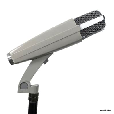 Sennheiser MD421 1968 Early Version. Vintage Dynamic Microphone. Clip. XLR. Script Logo. MD421-2 image 4