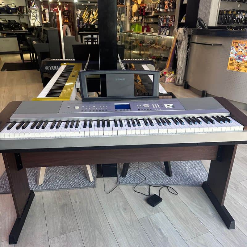 Yamaha DGX-640 image 1