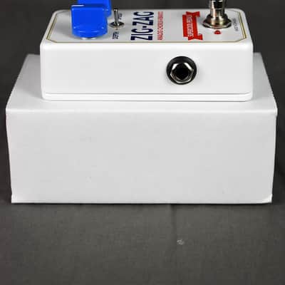 SuperCool Pedals ZIG-ZAG Analog Chorus-Vibrato image 7