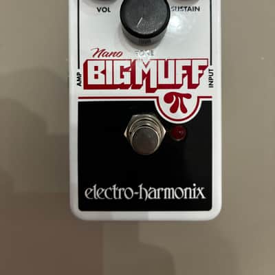 Electro-Harmonix Nano Big Muff Pi Distortion / Sustainer 2013 - Present - White / Black / Red image 2