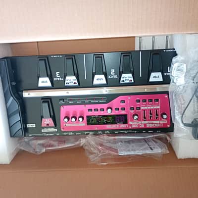 Boss RC-300 Loop Station 2011 - 2021 - Black / Red image 6