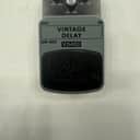 Behringer VD400 Vintage Delay Analog Guitar Effect Pedal