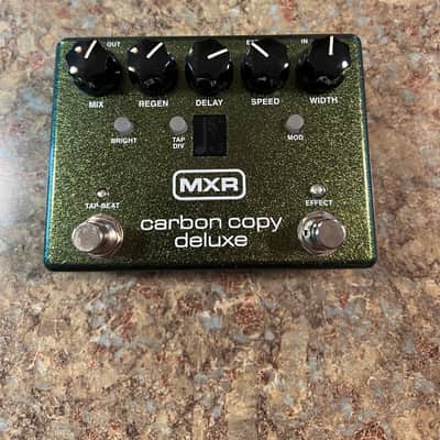 MXR M292 Carbon Copy Deluxe Analog Delay 2017 - Present - Green image 4