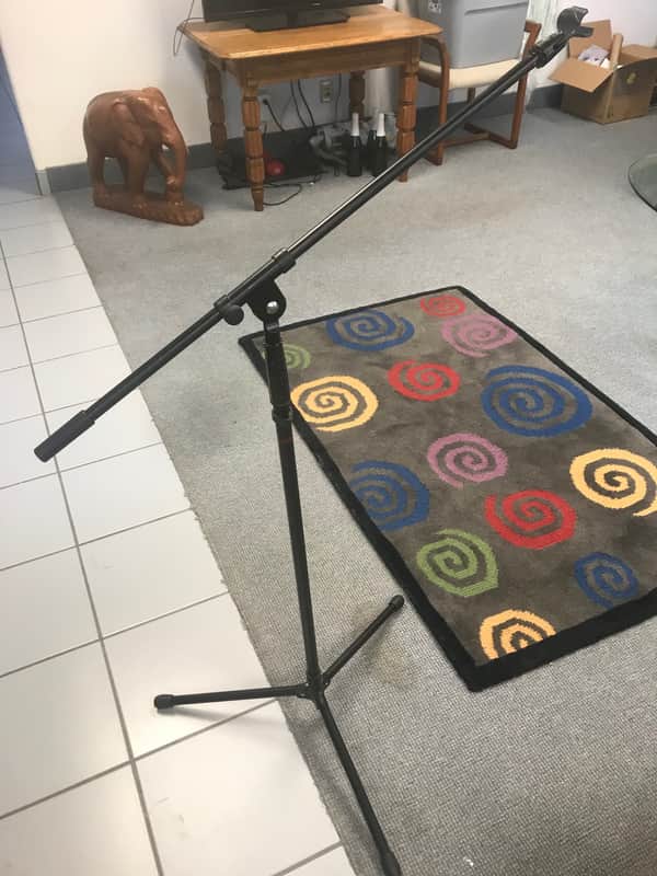 Musician's Gear Mic Stand with Clip  MG100B. Sale Benefits Music Education Nonprofit! image 1