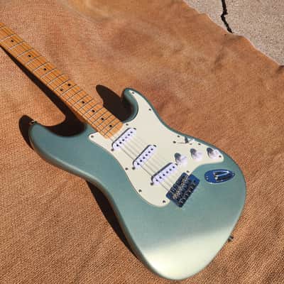 Fender Standard Stratocaster Body 1998 - 2017 - Sage Green Metallic image 3