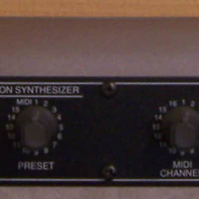 Peavey Spectrum Bass - Digital Phase Modulation Synthesizer image 1