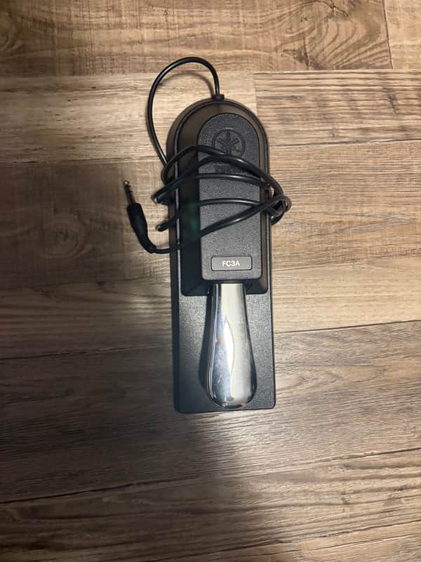Yamaha FC3A Continuous Piano Style Sustain Pedal 2010s - Black image 1