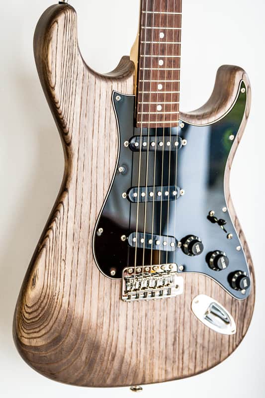 Momose Momose MC2 STD NJ CHG Oil Finish 2020 image 1
