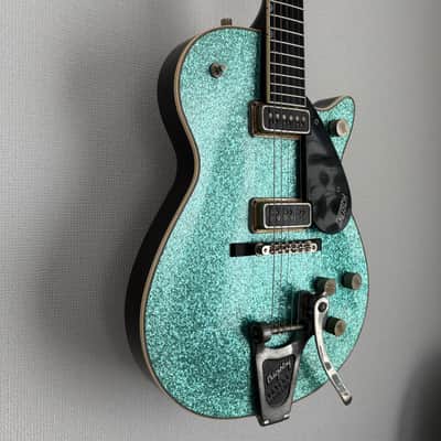 Masterbuilt Gretsch USA Custom Shop GONZALO MADRIGAL  G6129 CS 1957 Jet Turquoise Sparkle Heavy Relic image 9