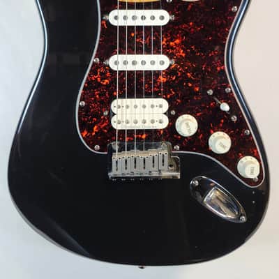 Pre Owned Vintage 1997 Fender U.S. Lone Star Stratocaster, Hot Rod Series, HSS, Black, w/Tweed HSC image 6