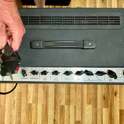 Oasis's Peavey 6505 image 5