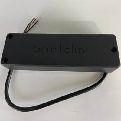 Bartolini MK4CBC-B 4-String Soapbar Bass Neck Pickup, Black image 2