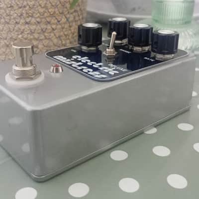 DFX Deluxe electric mistress image 3