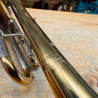 Getzen 300 Series Bb Trumpet w/Case image 4
