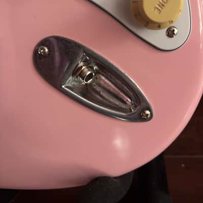 Squier Classic Vibe '50s Stratocaster HT 2025 With HSS V-MOD II Loaded Pickguard Pickups Present - Shell Pink image 5