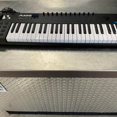 Alesis VI49 USB MIDI Keyboard / Pad Controller 2010s - Black image 2