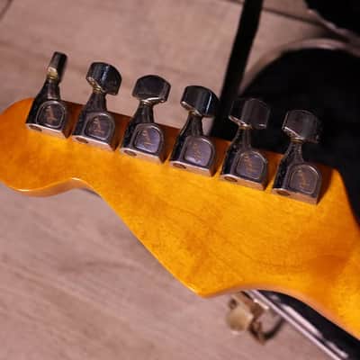 Fender Stratocaster Elite Usa 1983 Wild Cherry image 8