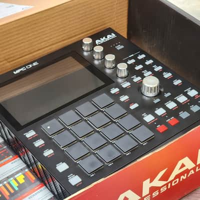 Akai MPC One Standalone MIDI Sequencer 2020 - Present - Black image 2
