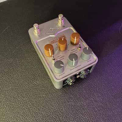 Universal Audio OX Stomp Dynamic Speaker Emulator 2023 - Present - Silver image 3
