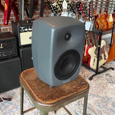 Used Genelec 8040B 6.5" Powered Studio Monitor image 2