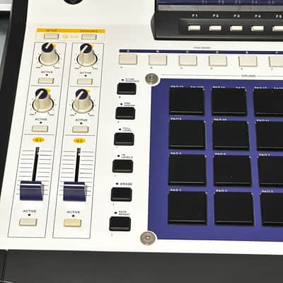 Akai MPC4000 with Original Box (collector grade) image 7