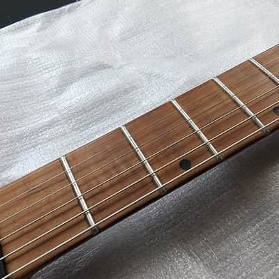 Harley Benton Dullahan-FT 24 Roasted SP Shell Pink Headless Roasted Flame Maple Stainless Frets image 14