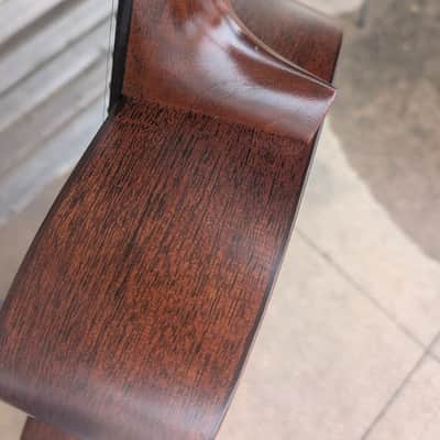 Martin 00-15M - Natural  All Mahogany body image 8