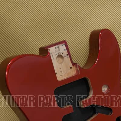 099-7500-709 Fender Deluxe Series Telecaster® SSH Alder Body Modern Bridge Mount, Candy Apple Red image 3