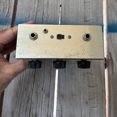 Electro-Harmonix Big Muff Pi V5 (Op Amp Tone Bypass) 1979 - Silver vintage electric guitar pedal image 5