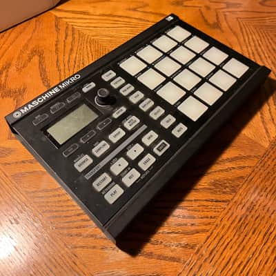 Native Instruments Maschine Mikro MKII 2010s - Black image 2
