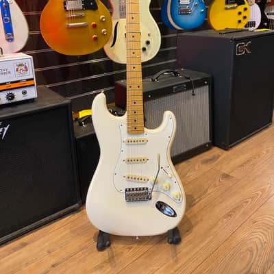 Fender JV Modified '60s Stratocaster 2022 - 2024 - Olympic White image 2