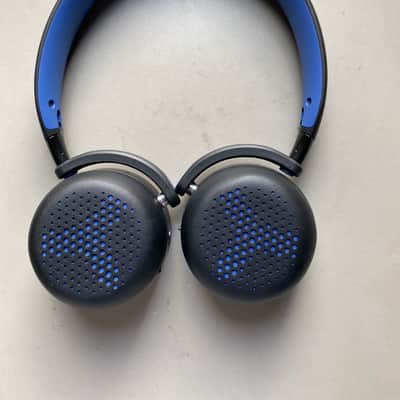 Samsung AKG Y500 Wireless Headphones image 3