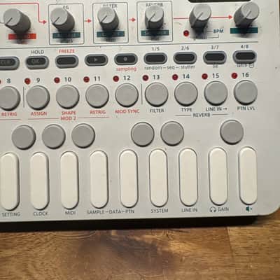 Sonicware Liven Texture Lab 27-Key Sampling Groovebox 2023 - Present - Silver image 3