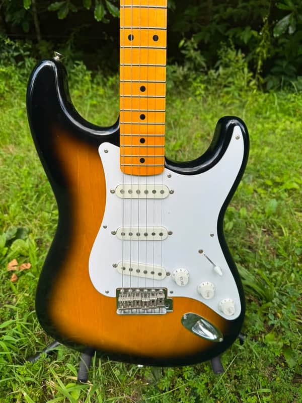 Fender Stratocaster -  MIJ - 2012 - 2 Tone Sunburst image 1