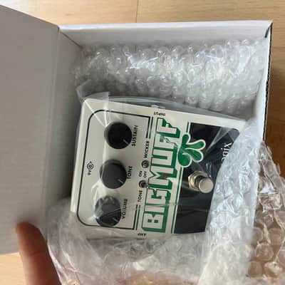 Electro-Harmonix Big Muff Pi with Tone Wicker Distortion / Sustainer 2008 - Present - White / Black / Green image 3
