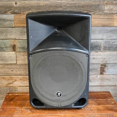 Mackie TH-12A 12" 400-Watt 2-Way Powered Loudspeaker